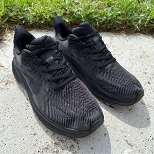 Hoka One One Clifton Size 9.5 Men's Running Shoes